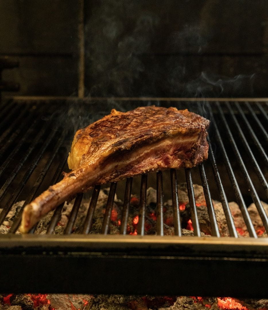 Cabo Do Mundo: Cocina gallega y asador en Madrid