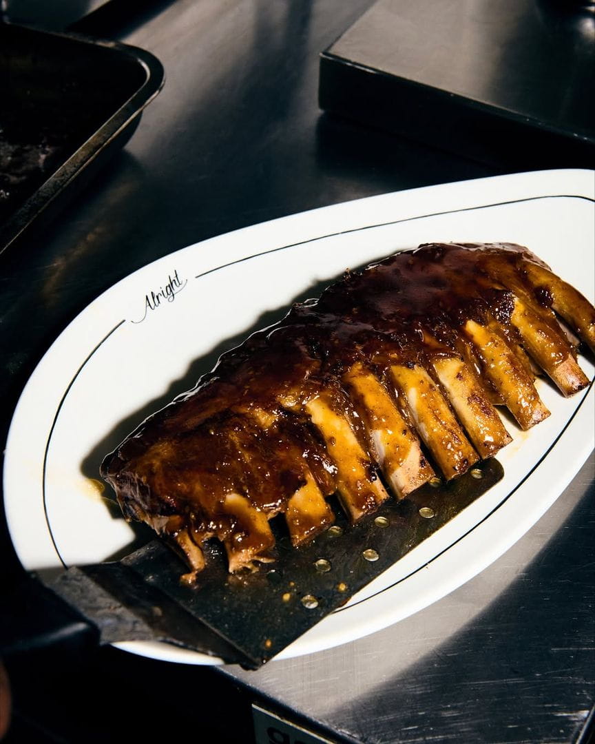 Alright: Hamburguesas y costillas BBQ en Madrid