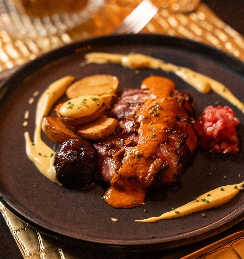 Aurora: restaurante con música y copas en Madrid