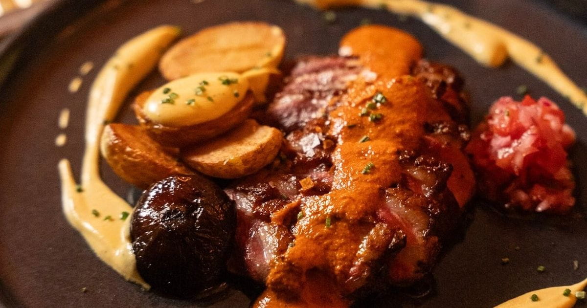 Aurora: restaurante con música y copas en Madrid