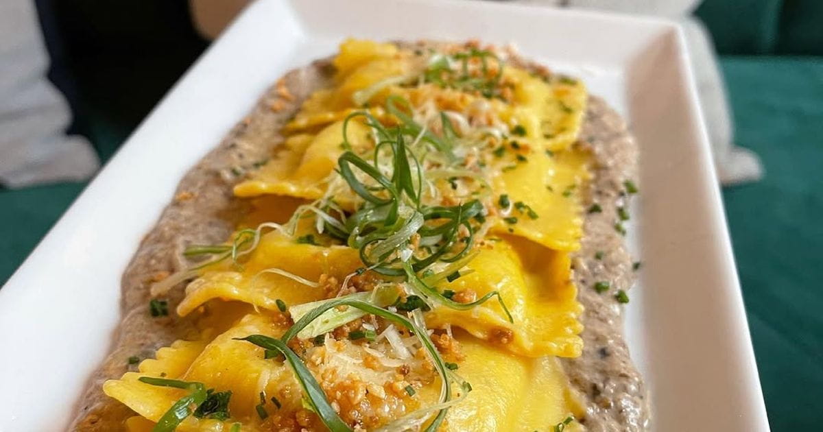 El Perro y la Galleta - Juan Bravo