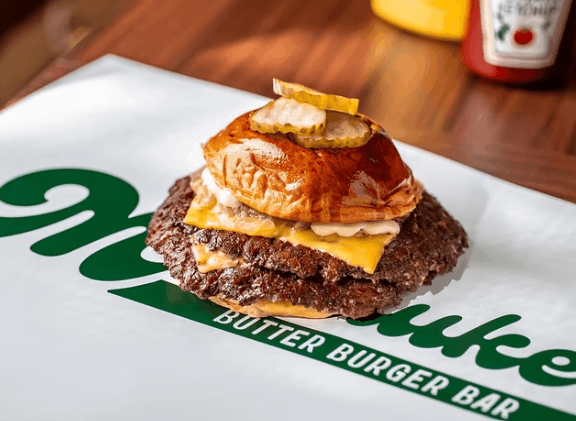 Milwaukee: Smash Burgers y Comida Americana en Madrid